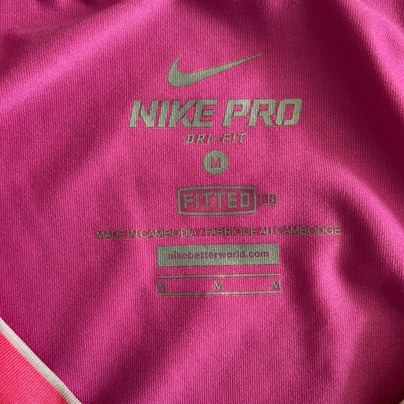 Nike Pro dri-fit athletic shirt - Picture 2 of 3